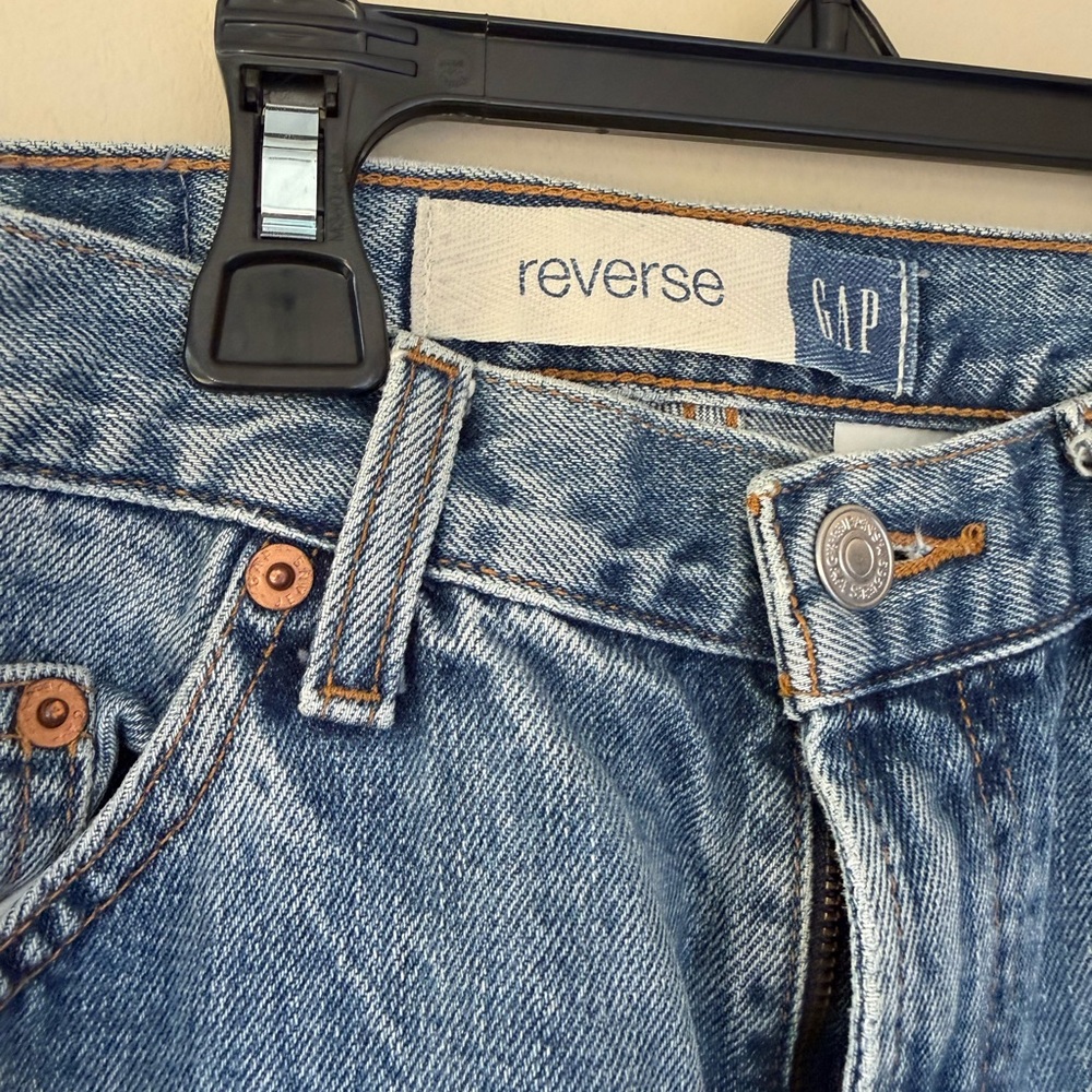 GAP High Rise Blue Jeans - Picture 3 of 11